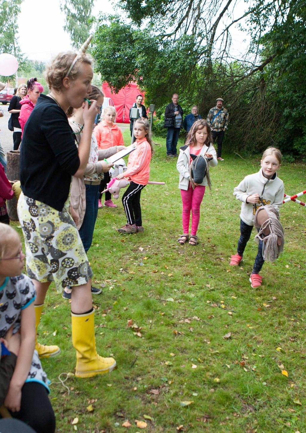 Visio: Muuntautuva Hiedanranta Luku II Hyppää sisään visiopaperiin! Väliaikaisesta muuntautuvaan Käsikirjatalkoissa Väliaikaiselle Hiedanrannalle ideoitiin uusi nimi: Muuntautuva Hiedanranta.