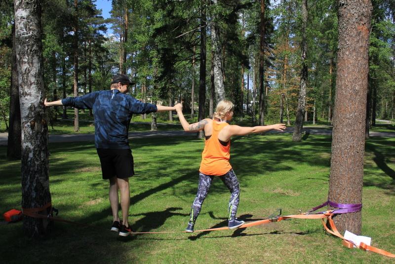 KESTO: 1 oppitunti ESIVALMISTELUT: Alaköysiradan tekeminen (Ohjeet kiinnityksestä: Liite 1).