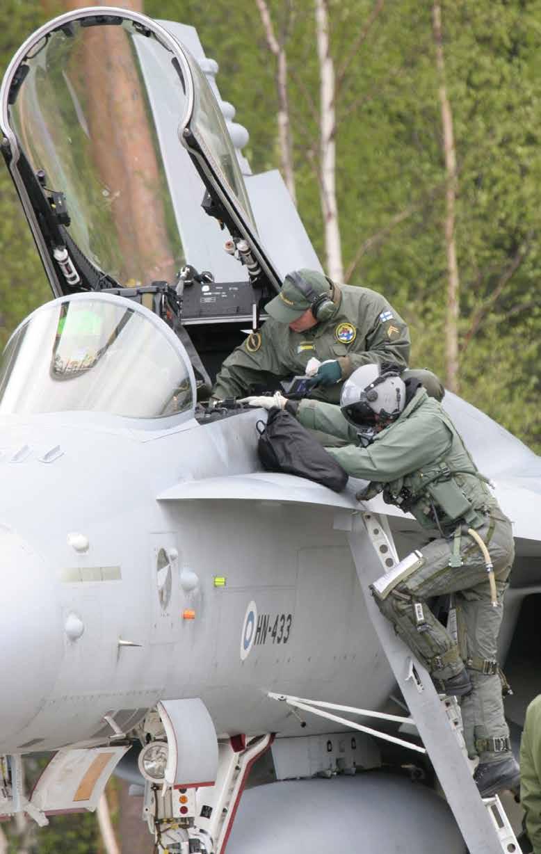 Varusmiespalvelus Ilmavoimissa Ilmavoimat kouluttaa vuosittain ilmapuolustuksen tehtäviin noin 1300 varusmiestä. Puolet heistä koulutetaan Ilmasotakoulussa Tikkakoskella.