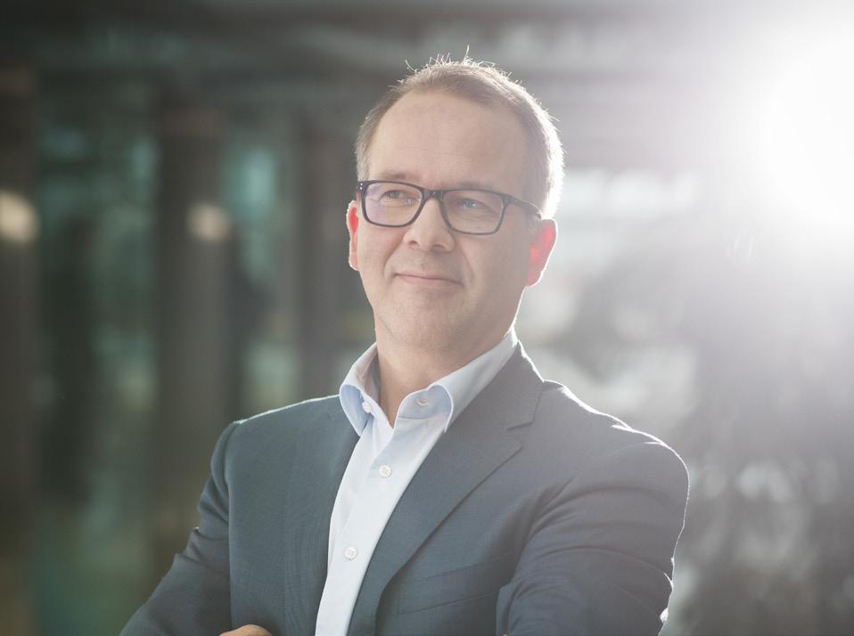 Konsernin johtoryhmä Markus Holm talousjohtaja ja operatiivinen johtaja Pia Kalsta toimitusjohtaja, Sanoma Media Finland John Martin toimitusjohtaja, Sanoma Learning s.