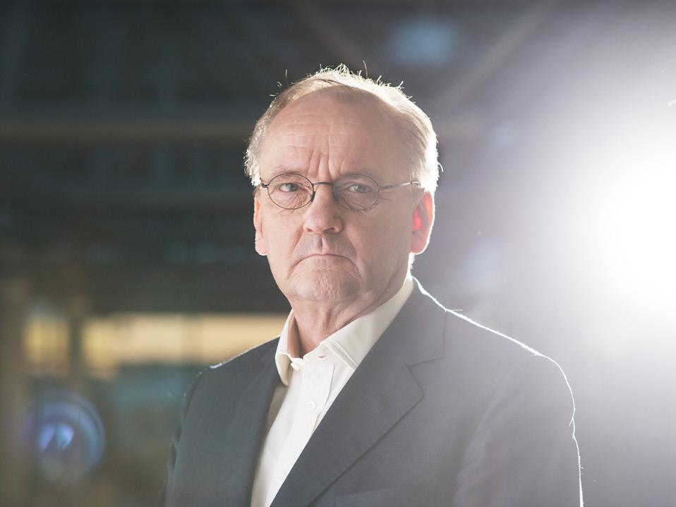 jäsen Koulutus: KTM, TkT h.c.
