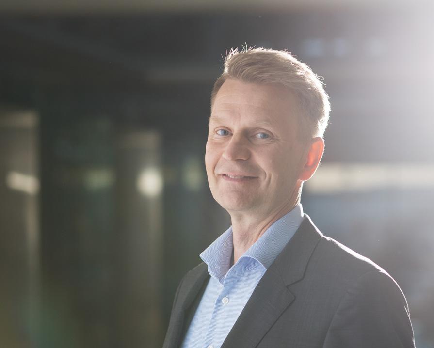 Pääasiallinen työkokemus: Sanoma Osakeyhtiö, hallituksen jäsen 1990 1999; SanomaWSOY Oyj, hallituksen jäsen 1999 2008 Keskeiset hallitusjäsenyydet: - s.