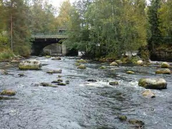FCG SUUNNITTELU JA TEKNIIKKA OY Raportti 8 (18) hiihtolatuja ja kävelyreittejä, ja jyrkässä pohjoisrinteessä on