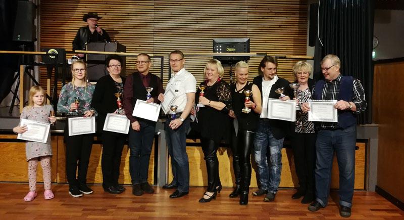 Tervetuloa viihtymään Ryynäsenniemeen! Puheenjohtaja Jouko Juotasniemi Tapahtumat 2019 Vuosikokous 14.4.2019 klo 14 Ryynäspirtillä. Kevättalkoot 25.5.2019 Juhannusjuhlat 21.6.-23.6.2019 Valojuhlat 16.
