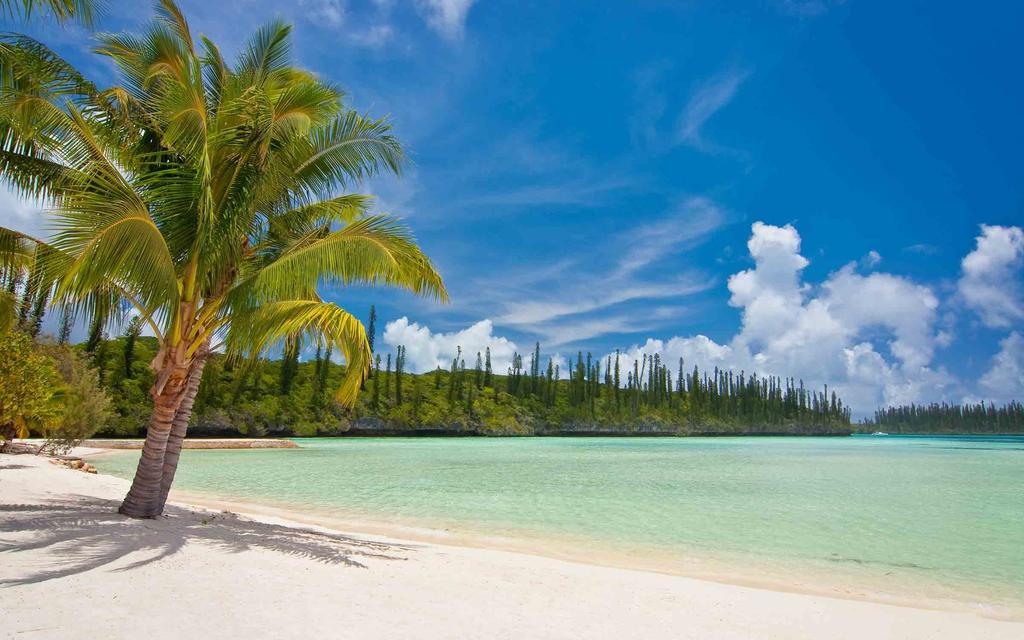 Doha Nouméa, Uusi-Kaledonia Mystery Island, Vanuatu Vila, Vanuatu Lifou, Uusi- Kaledonia Talvi vaihtuu kesään ja pipo hellehattuun, kun risteilemme Tyynenmeren Melanesiassa Celebrity Cruises