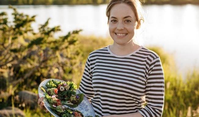 HUNGRY FOR FINLAND Finnish food experiences, naturally Vision: Food is an