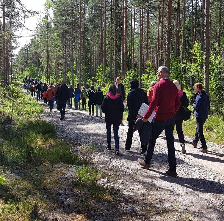 Vuoden 2018 keskeiset asiat Karttakeskuksen kuluttajaliiketoiminnan ostolla vahvistimme asemaamme metsä- ja luontotiedon, ulkoiluharrastajien ja matkailijoiden kaipaamien tuotteiden kustantajana.