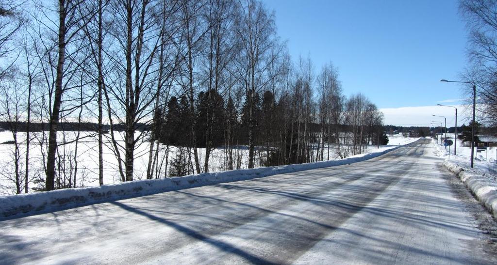 Pohjoisessa alue rajautuu myös Koivulahden oppimiskeskukseen.