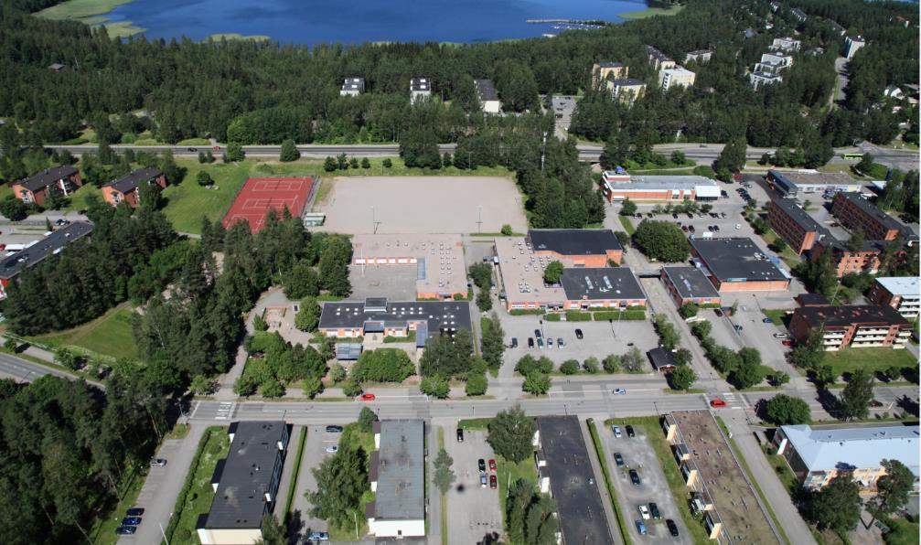 8/48 3 LÄHTÖKOHDAT 3.1 Selvitys suunnittelualueen oloista 3.1.1 Alueen yleiskuvaus Asemakaavamuutosalueet sijaitsevat Kourulan ja Lentokentän kaupunginosissa, Kourulan aluekeskuksessa (VE 1) ja Ukonpuistossa (VE 2).