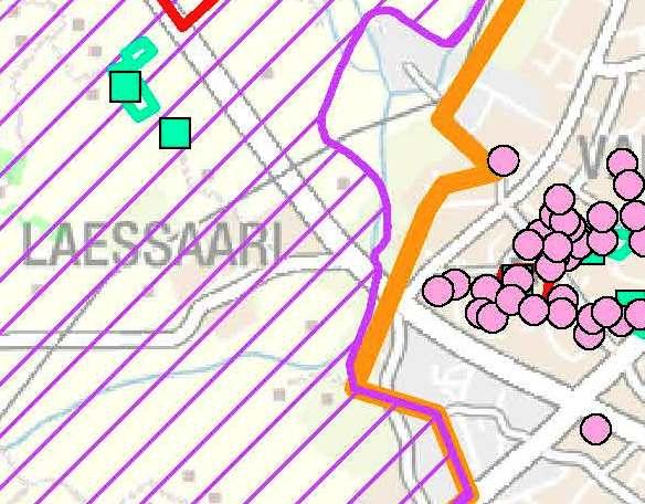 Valtatien pohjoispuolella, Kaukolantien itäpuolella on terveyskeskus ja länsipuolella on Nesteen bensanjakelun kylmäasema ja Laitilan Wirvoitusjuomatehdas.