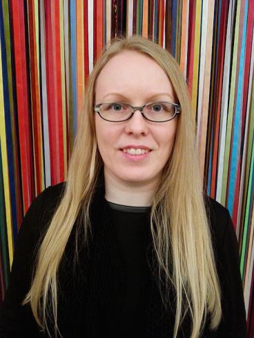 Anne Tarvainen (FT) on lauluntutkija, laulaja ja äänikouluttaja. Hän väitteli vuonna 2012 Tampereen yliopiston etnomusikologian oppiaineesta aiheenaan laulajan ääni ja ilmaisu.