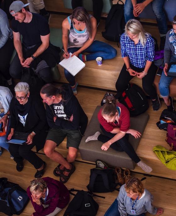 Esitelmän tarkoitus Esitellä tutkimustuloksia perusopetusikäisten koululaisten tunne- ja
