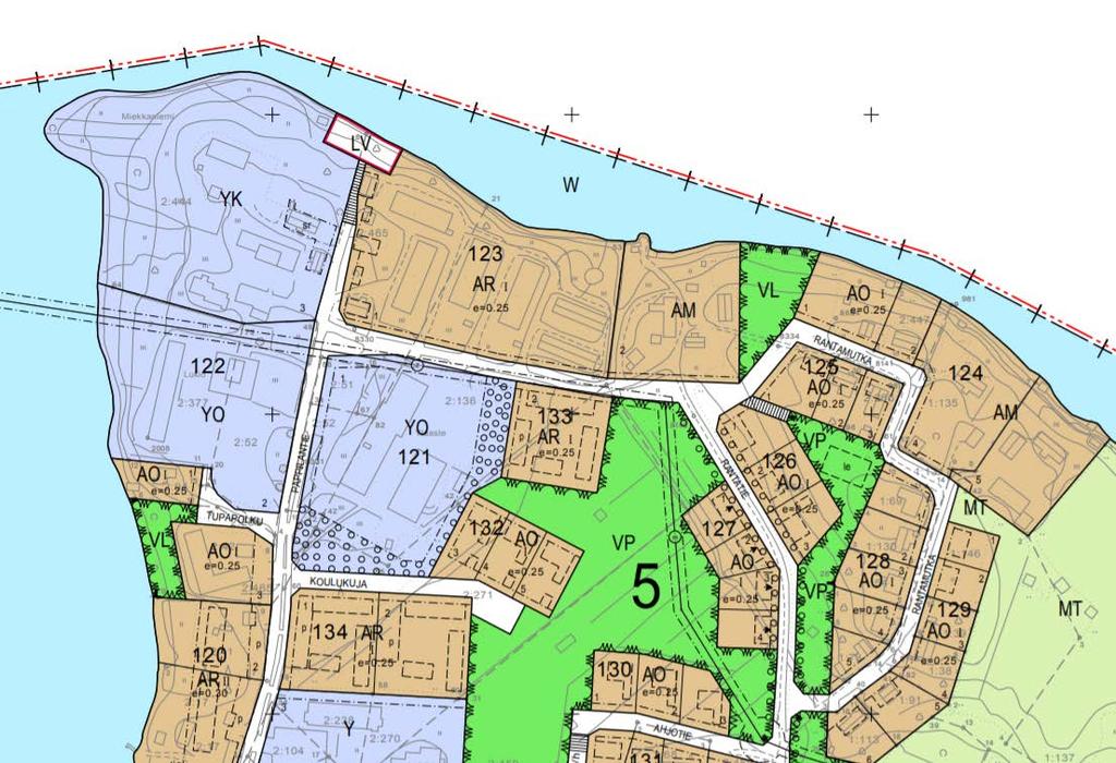 Vaihtoehto 2 & 3 Pappilanniemi 121 (kulmatontti); Nykyisin tontilla pois käytöstä oleva yläaste. Teknisentyöntilat käytössä ja tulisivat uuteen monitoimitaloon.