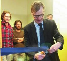Tällöin väitöskirja toimii vain yhtenä toki keskeisenä osoituksena tästä kehityksestä.