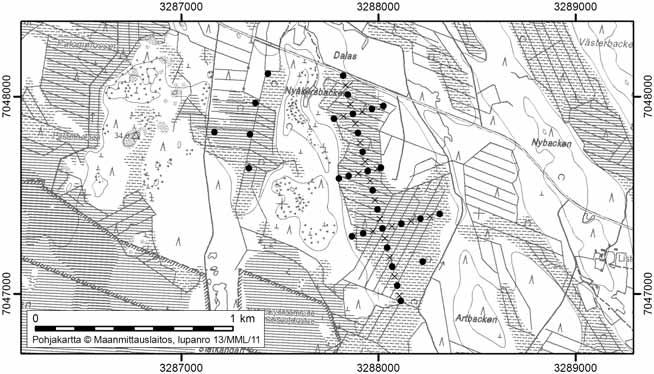 Tapio Toivonen ja Onerva Valo 84. Nyåkersbacken Nyåkersbacken (kl. 2321 04, x = 7047,3, y = 3288,0) sijaitsee noin 13 km Uudenkaarlepyyn keskustasta kaakkoon.