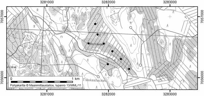 Tapio Toivonen ja Onerva Valo 96. Storträsket Storträsket (kl. 2321 04, x = 7056,6, y = 3281,8) sijaitsee noin 7 km Uuden kaarlepyyn keskustasta koilliseen.