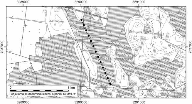 Tapio Toivonen ja Onerva Valo 109. Skitujussmossarna Skitujussmossarna (kl. 2312 09, x = 7037,0, y = 3290,0) sijaitsee noin 24 km Uuden kaarlepyyn keskustasta kaakkoon.