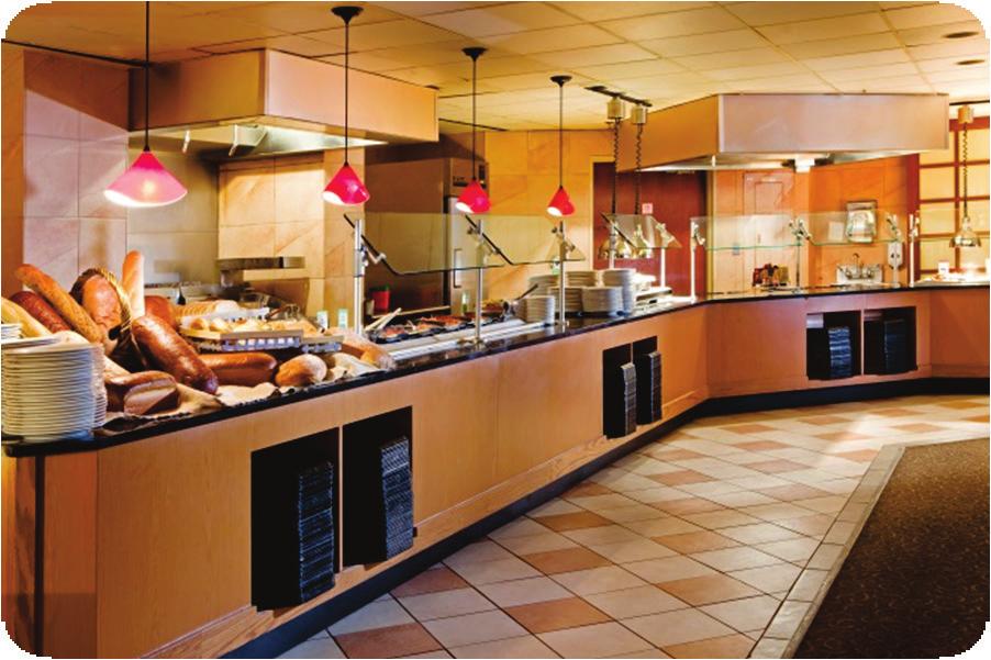 ATERIAT Q Centerin ruokailutilat tarjoavat monia eri ruokalajeja (mukaan lukien kasvis- ja intialainen kasvisruuat), jotka tarjoillaan noutopöydistä.