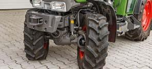 Fendt 200 V/F/P Vario -traktorin ohjauskonsolissa on integroidut painikkeet aktivointia varten.