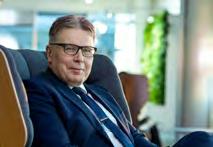 02 Puheenjohtajan kirje Esittelen koko Nesteen henkilöstö- ja palkitsemisvaliokunnan puolesta vuotta 2018 koskevan Nesteen palkka- ja palkkioselvityksen.