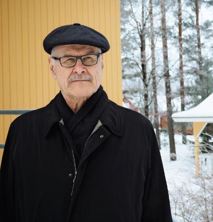 IISALMI Kalevi Kyyrönen iloitsee aktiivisista seurakuntalaisista. LÄMMITTÄJÄN APULAISESTA ISÄNNÖITSIJÄN TUURAAJAKSI TARJA LANU On satanut ensilumi.