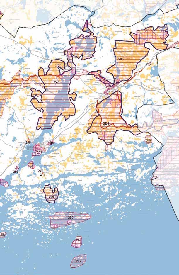 Maakunnallisesti arvokas kulttuuriympäristö Valtakunnallisesti merkittävä rakennettu kulttuuriympäristö (RKY) Kuntaraja Valtakunnallisesti arvokas maisemaalue Pelto Taajama