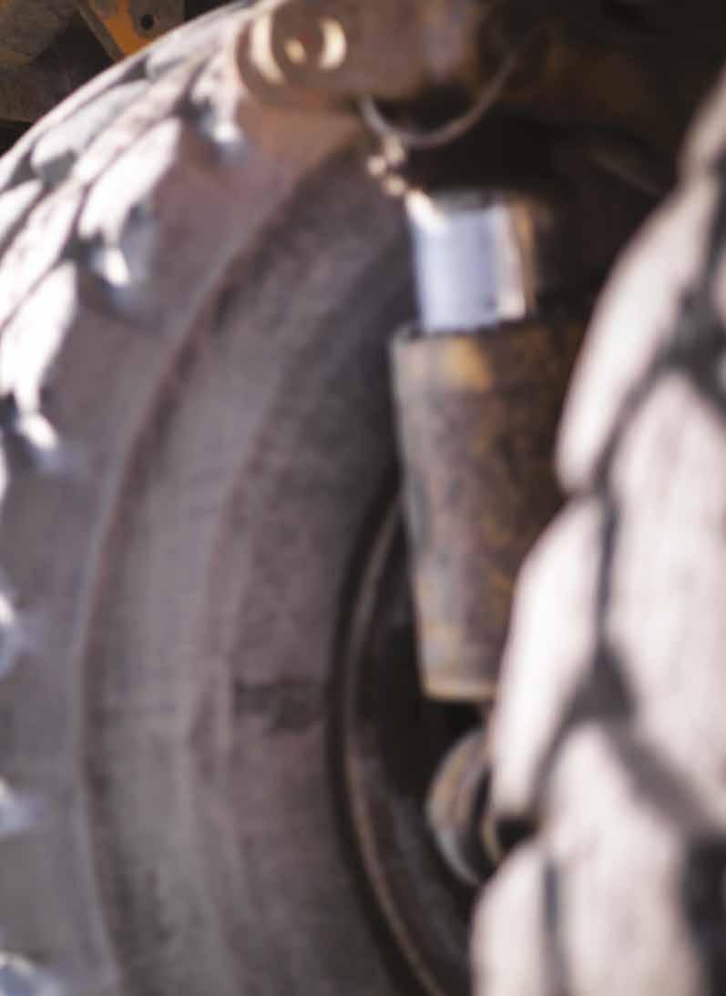 NIVELTAPPITEKNIIKAN ASIANTUNTIJA Raskaan teollisuuden maailmassa, jossa suuret koneet, ajoneuvot ja laitteet rakentavat ja muokkaavat yhteiskuntaamme, yksityiskohdat kuten kaivinkoneiden ja raskaiden