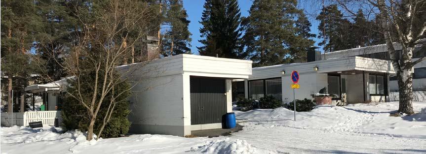 palvelukoti Jokilintu sekä Esperi Hoitokoti Helmi (kuva alla).