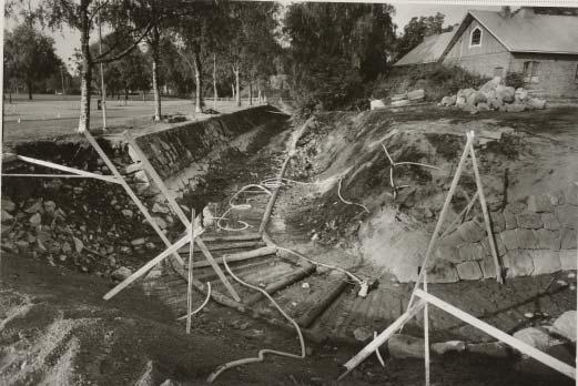 Vuonna 1987 otetussa valokuvassa näkyy 4.
