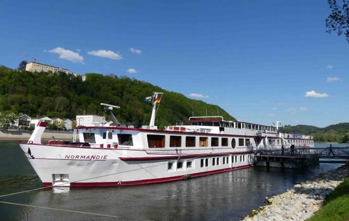 Budapest Visegrád Esztergom Wien Wachaun laakso Melk 7