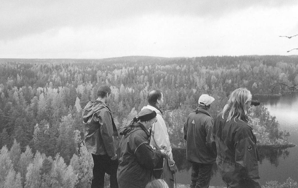 Pusan Pulinat 2/2004 8 Palautusosoite: Saimaan Luonnonsuojelukeskus Katariinantori 6 53900 LAPPEENRANTA Alueelle on kolme virallista sisäänkäyntiä: länsireunan riippusillan lisäksi aluetta halkovan