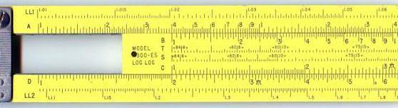 Laskutikku Ennen funktiolaskimia (1970 -luvun alkuun asti) insinöörit laskivat numerolaskut laskutikulla, jossa logaritmisella asteikolla varustettuja