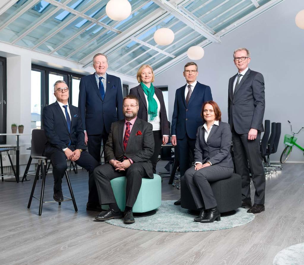 Aki Jaskari hallituksen jäsen, s. 1961, kauppatieteiden maisteri, toimitusjohtaja, Nerkoon Höyläämö Oy Jarmo Partanen hallituksen puheenjohtaja, s.