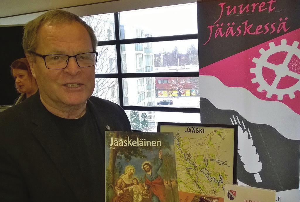Paikan päältä voi käydä myös täydentämässä joululahjavarastoaan, mm.