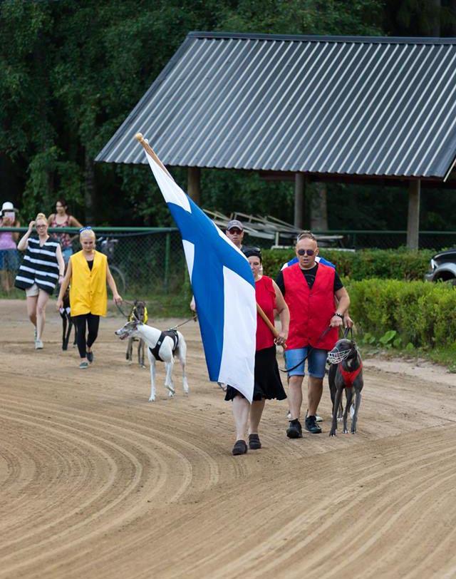 teen silmään, Heikki kertailee. Heti Masters-iltana Pauli itse pohdiskeli tapahtunutta...... Kausi pistettii tänää pakettii hienois tunnelmis.