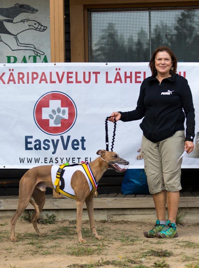 Yhteinen kiva ja monipuolinen tekeminen edesauttaa vuorovaikutuksen ylläpitämistä sekä kehittämistä, josta voi olla hyötyä myös radalla, Riitta miettii.