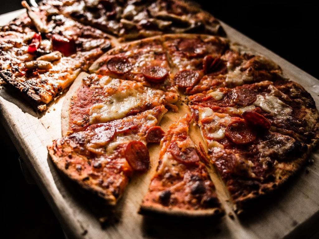 Sopo-neuvoston ohjelma Tutustuminen Pizzaa ja limuu Ainejärjestökuulumiset Ajankohtaiset teemat ja keskustelu