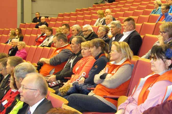 TURUN CARAVAN SHOW Meitä oli sattumalta kerääntynyt Turun messuille yli kaksikymmentä yksikköä SFC Lahden Seudun yhdistyksestä.
