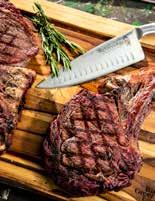 Wall-Mountable Bottle Opener Big Green Egg -juhlissa on aina happy hour.