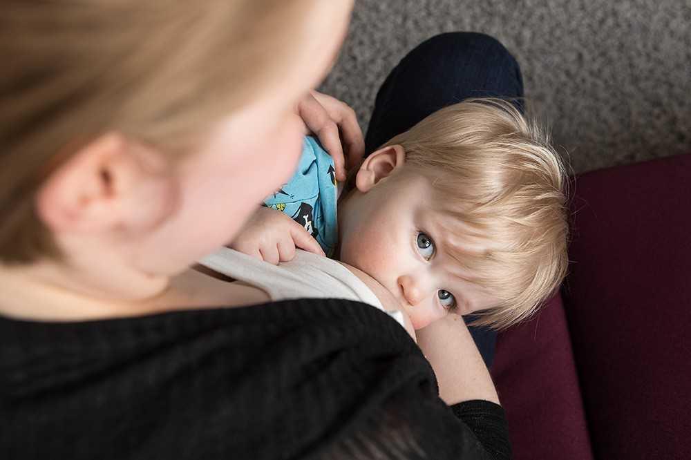 Imetyksen kesto on vain äidin ja lapsen päätettävissä oleva asia. Imetys on hyvä keino antaa lapselle turvaa ja läheisyyttä.