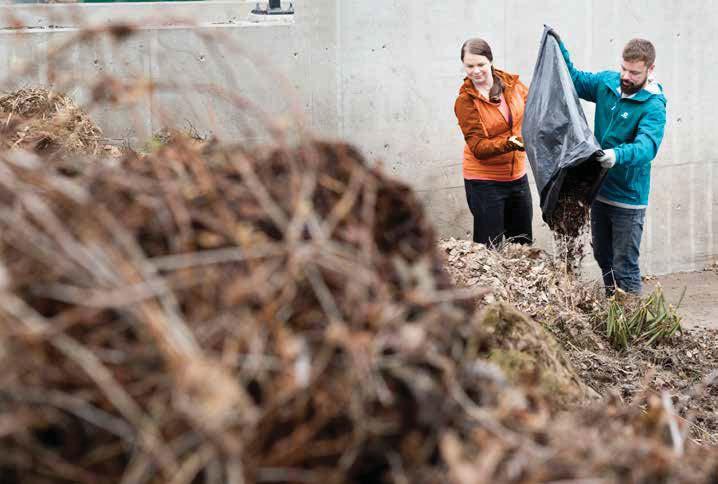 Palveluitamme sinulle HSY107 1/2019 Sortti-asemat hsy.fi/sorttiasemat» isot esineet» haravointijätteet ja risut» remontti- ja rakennusjätteet» sähkölaitteet» vaaralliset jätteet.