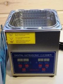 Ultraäänen teho 35 W, taajuus 40 khz, Altaan mitat: 150 x 85 x 63 mm Laitteen mitat: 178 x 110 x 130 mm CE, RoHS Takuu 12 kk Hinta sis.