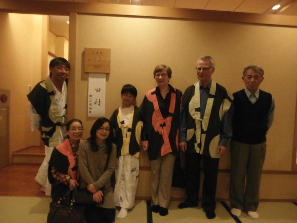 jatkoa Kirjeenvaihdon ja tapaamistemme vaikutuksesta kiinnostuksemme Japaniin lisääntyi niin, että päätimme keväällä 2014 hypätä Finnairin kyytiin ja lentää Japanin Nagoyaan.