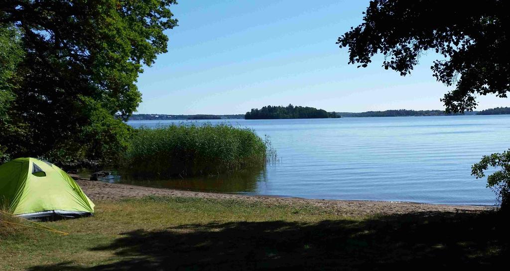 Pihamaala oli lähes 40 telttaa, 2 linjuria, 2 asuntovaunua, 4 lava-autoa ja yli 30 autoa. Tehtävät ehdittin suorittaa ja seurusteluun jäi kosolti aikaa, varsinkin ulkohommissa.