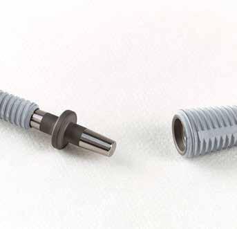 5. Aseta Straight Double Taper -osa Metacarpal Threaded Implant -osaan 6.