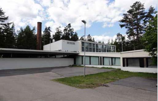 Sveitsin Majan asunto on edelleen käytössä. Kuvat 4 ja 5: Sveitsin lukio ja Härkävehmaan koulu.