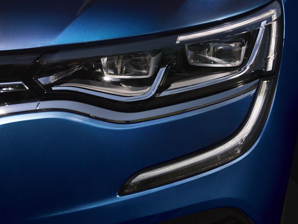 Heijastaa vahvaa persoonaa Jokainen yksityiskohta ilmentää auton persoonallisuutta. Renault Talismanin muotoja korostavat 19" vanteet ja sivuilmanottoaukkojen kromikoristeet.