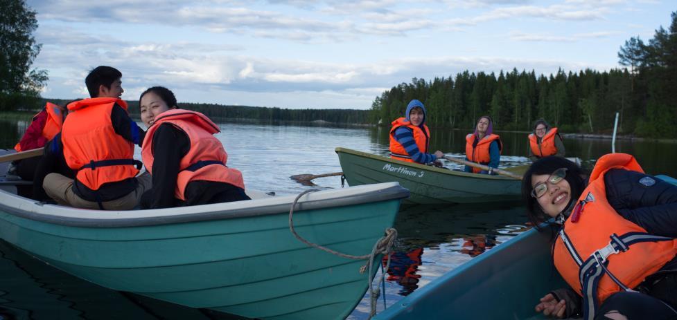 Leirivierailu Yleensä KVT lähettää jokaiselle työleirille leirivierailijan, joka tulee yhdeksi päiväksi käymään ja katsomaan, miten leirillä menee.