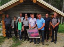 Lähtöjuhlan ohjelmaan sisältyi maastokierros Tunturipalon ja Nuolivaaran palstoilla.