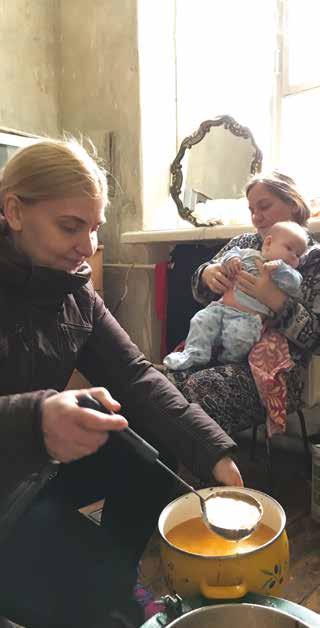 PÄIVI RANTA Projektikoordinaattori Kotikäynneillä kaaoksessa Mission Possiblen avustuspartio Jekaterinburgissa käy kolmesti viikossa kriisitilanteessa olevien perheiden luona.